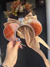 Load image into Gallery viewer, Fall Grand Couture
